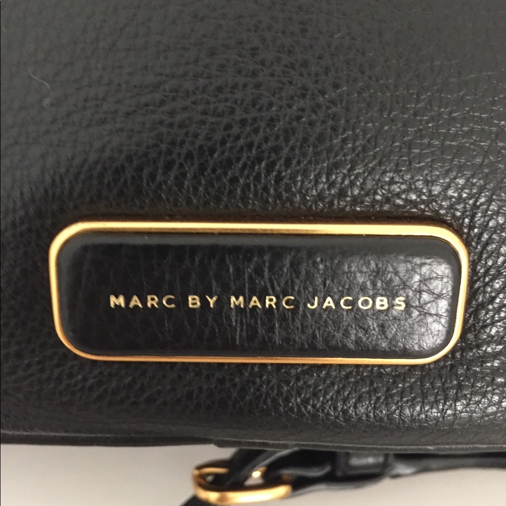 ๐ขSOLD๐ขMarc By Marc Jacobs Black Mini CB - Picture 2 of 8